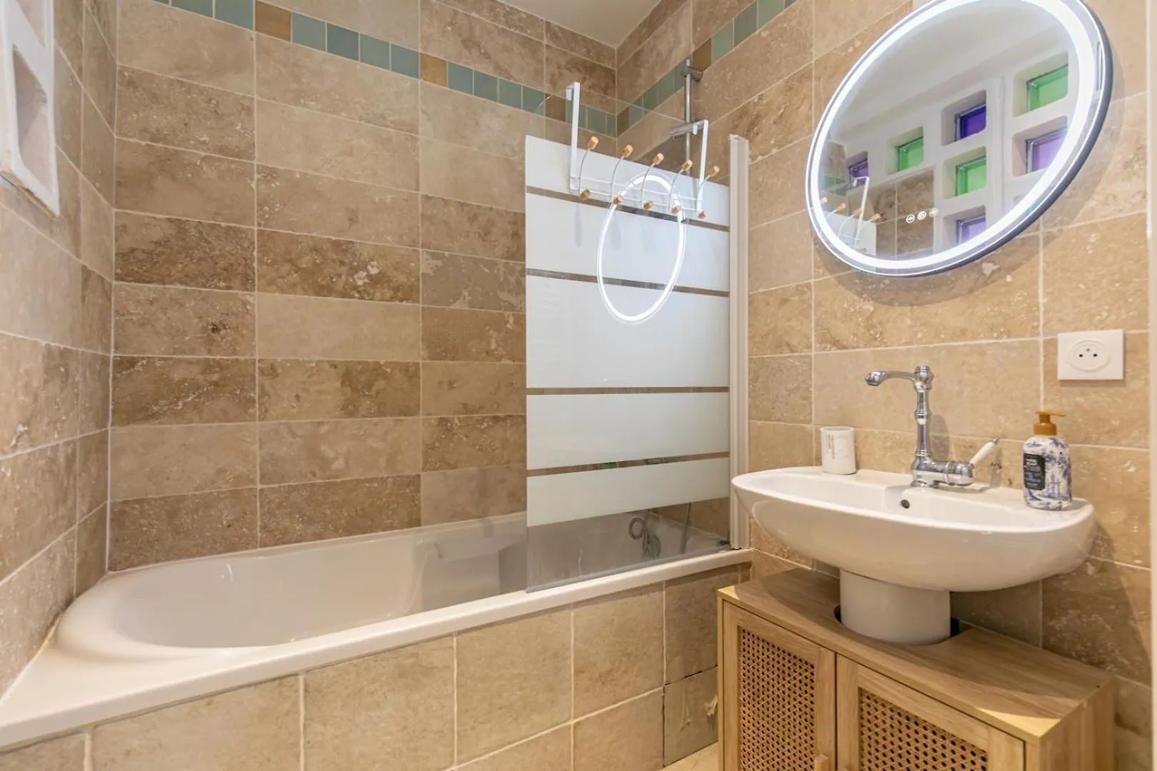 Cosy Appartement Paris 20E